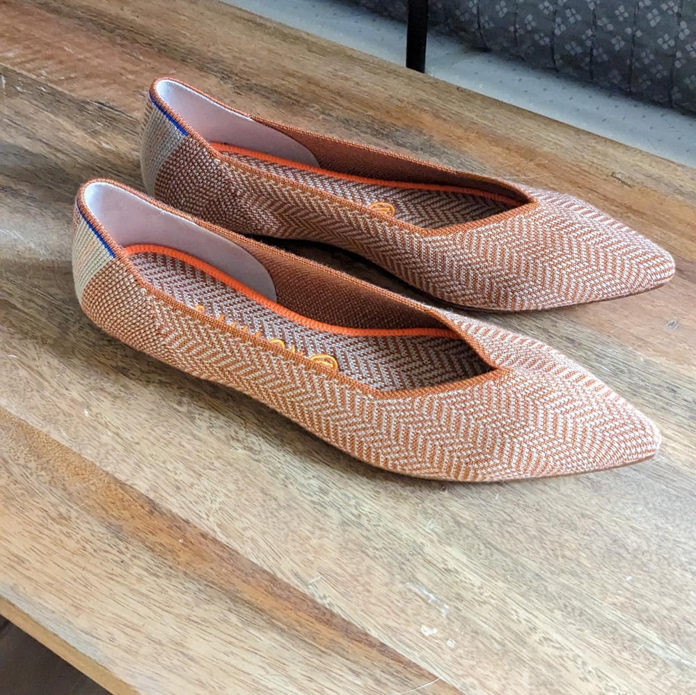 Rothys Camel Herringbone Point